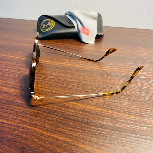 🌿Rayban Round Havana Sunglasses in Tortoise Brown Frame & Classic Green Lenses - Picture 3 of 5